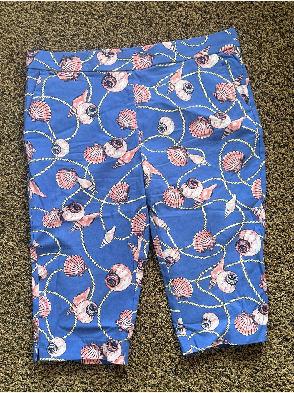 Counterparts Blue Seashell Rope Print Capri Leggings